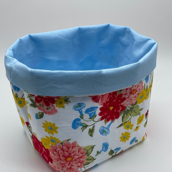 SOLD OUT Fabric Baskets / Kitchen Decor / Storage and Organizer Bin / Fabric Bin - Picture 1 of 2